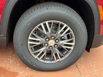 New 2026 Chevrolet Traverse LT w/ Driver Confidence Package FWD image 7
