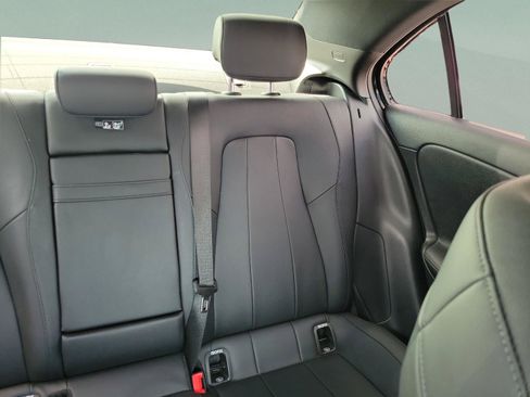Used 2020 Mercedes-Benz A 220 image 10