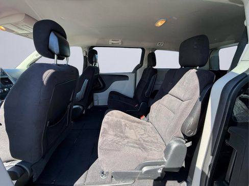 Used 2014 Dodge Grand Caravan American Value Package w/ UConnect Hands-Free Group FWD image 14