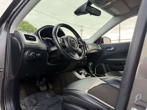 Used 2019 Jeep Compass Latitude AWD/4WD image 19