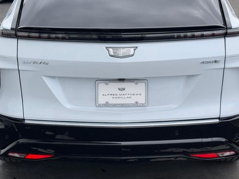 New 2026 Cadillac Lyriq Luxury image 4