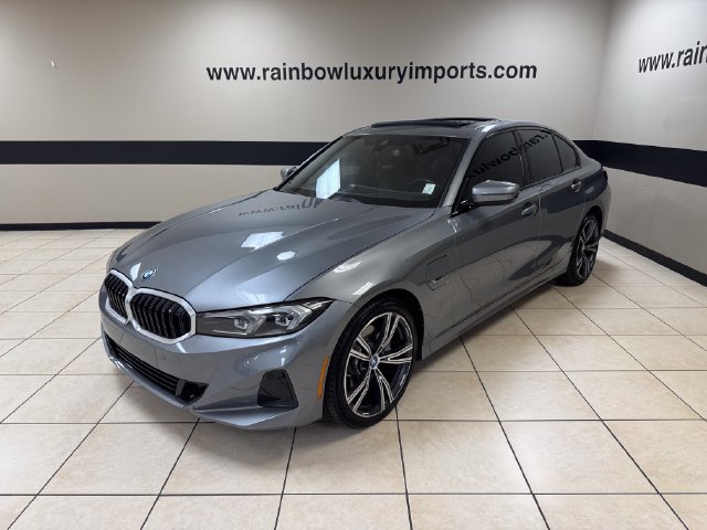 Used 2023 BMW 330e w/ Driving Assistance Package RWD image 3