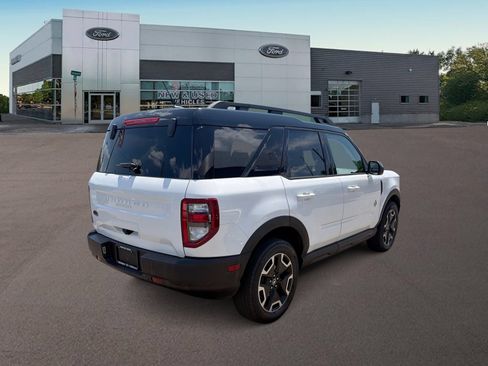 Used 2022 Ford Bronco Sport Outer Banks w/ Tech Package AWD/4WD image 11