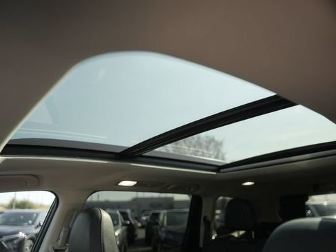 Used 2022 Subaru Ascent Limited w/ Technology Package image 11