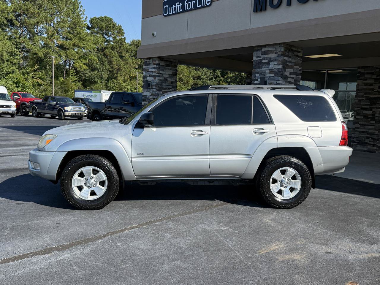 Used 2004 Toyota 4Runner SR5 RWD image 2