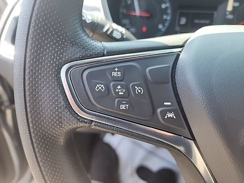 Used 2024 Chevrolet Equinox LS FWD image 14