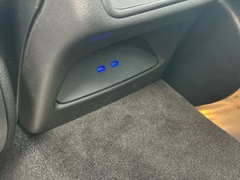 Used 2026 Mercedes-Benz GLC 300 4MATIC image 32