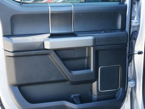 Used 2017 Ford F150 Raptor w/ Equipment Group 802A Luxury image 38