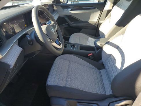 New 2026 Volkswagen Tiguan S FWD image 19