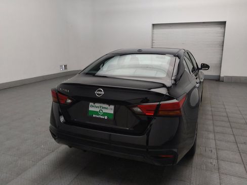 Used 2025 Nissan Altima 2.5 SV FWD image 7