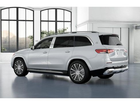 Certified 2026 Mercedes-Benz Maybach GLS 600 4MATIC image 30