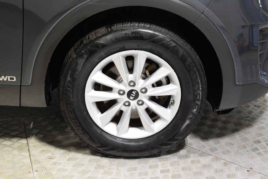 Used 2020 Kia Sorento LX w/ LX I4 Convenience Package AWD/4WD image 38