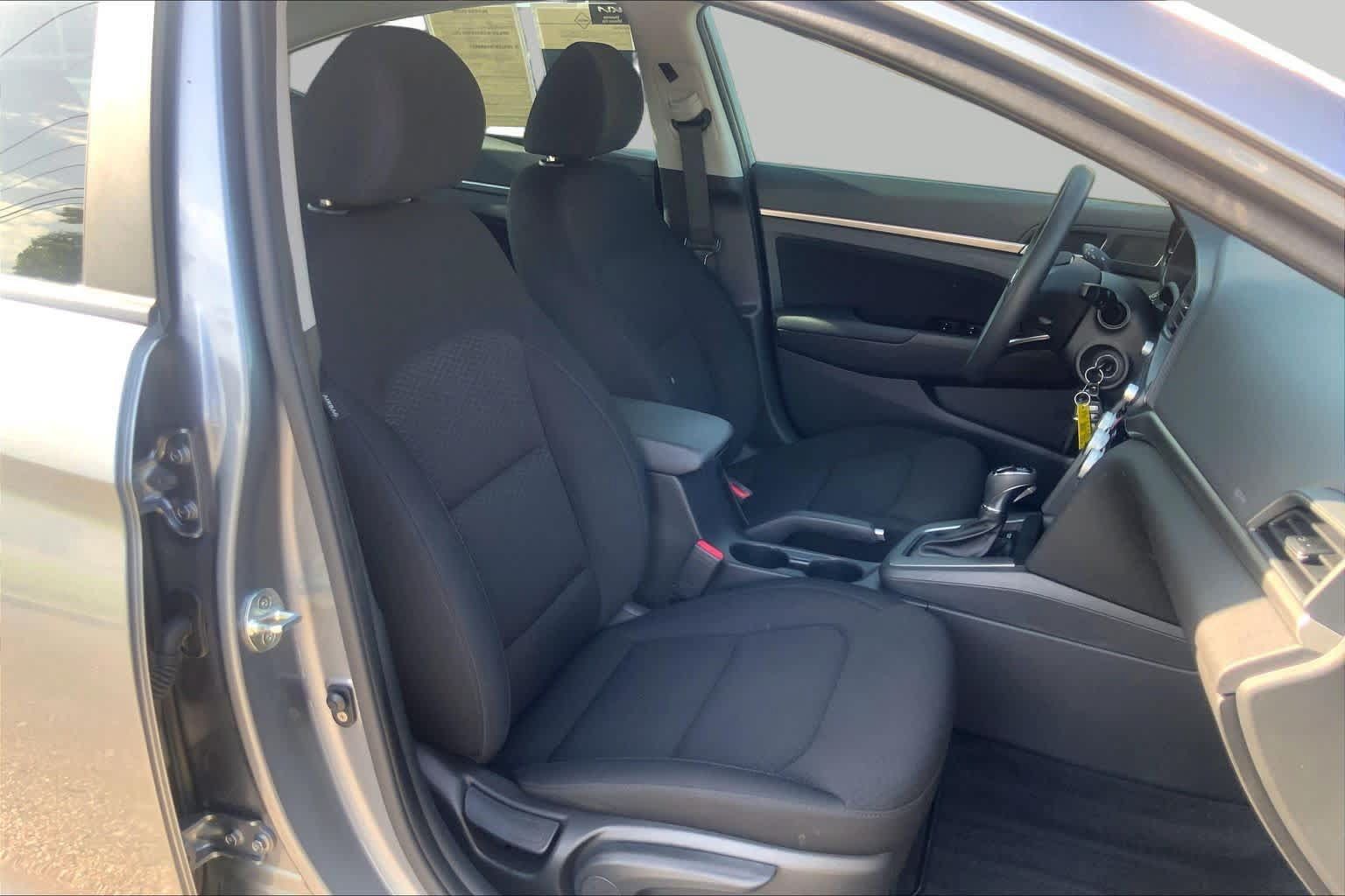 Used 2019 Hyundai Elantra SEL w/ Cargo Package FWD image 9