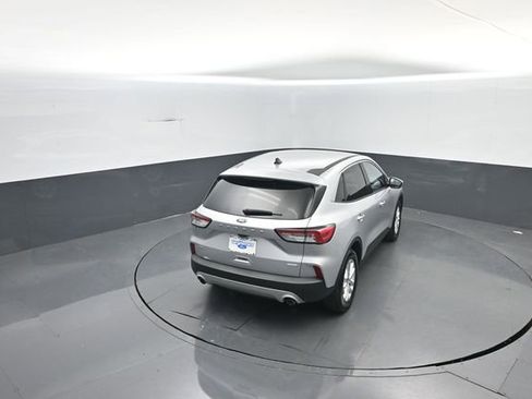 Certified 2020 Ford Escape SE image 25