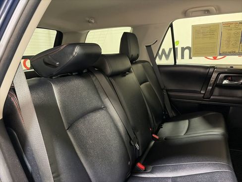 Used 2023 Toyota 4Runner TRD Off-Road Premium AWD/4WD image 18