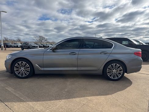 Used 2019 BMW 530i w/ Convenience Package image 4