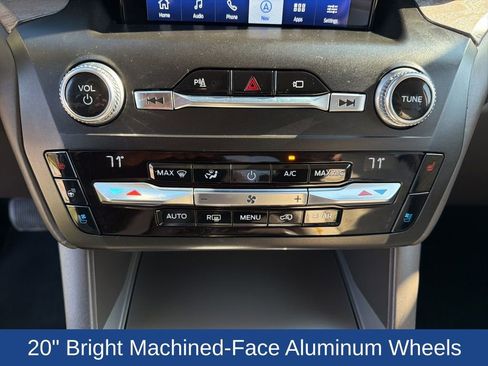 Used 2020 Ford Explorer Platinum w/ Premium Technology Package image 26