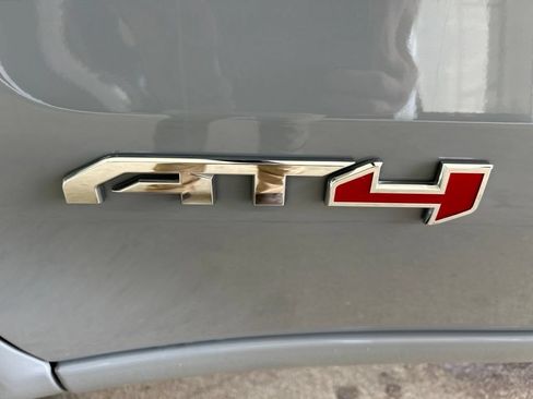 Used 2024 GMC Sierra 1500 AT4 w/ Technology Package AWD/4WD image 29