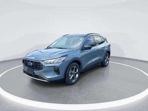Used 2025 Ford Escape ST-Line w/ Equipment Group 301A FWD image 5