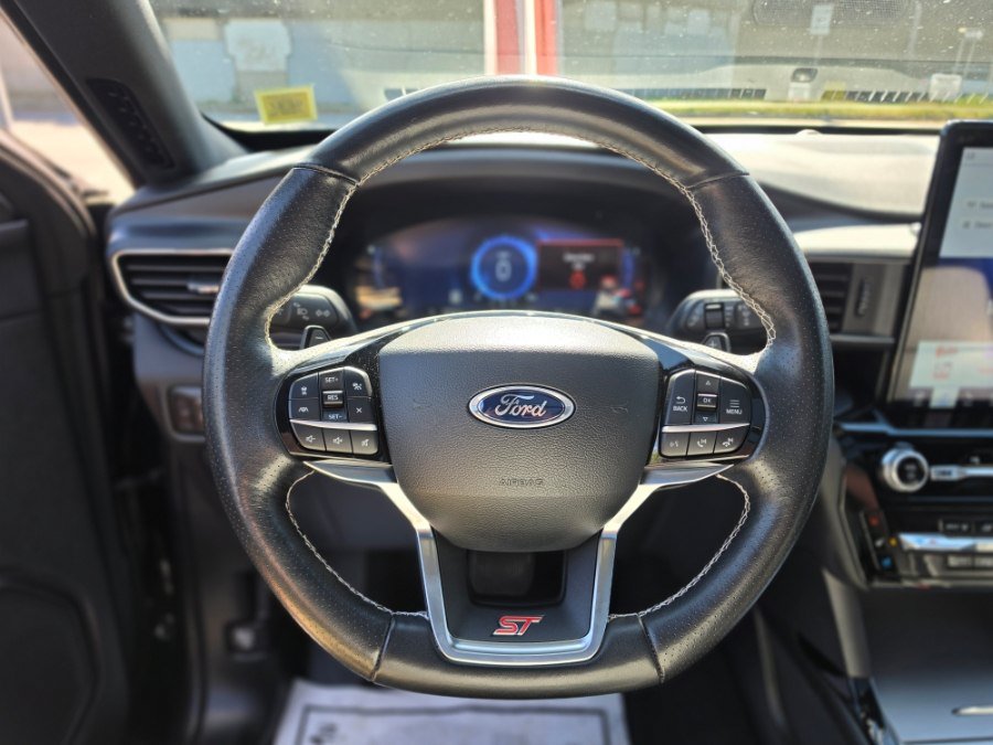 Used 2023 Ford Explorer ST AWD/4WD image 20