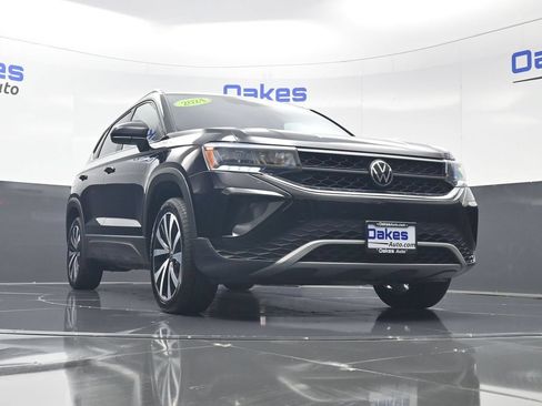 Used 2024 Volkswagen Taos SE FWD image 37