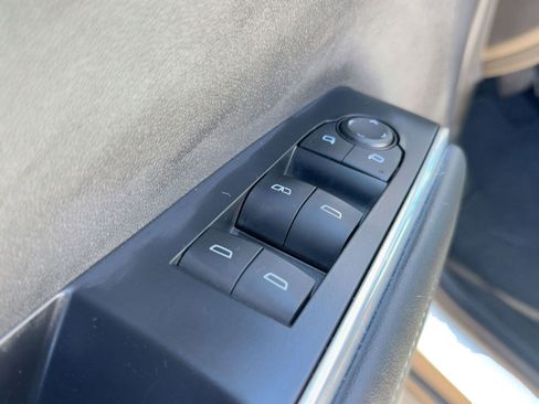 Used 2024 GMC Acadia Elevation w/ Luxury Package image 12