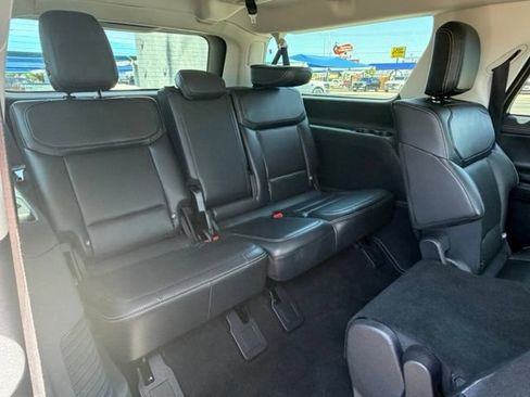 Used 2025 Ford Expedition Max Platinum AWD/4WD image 16