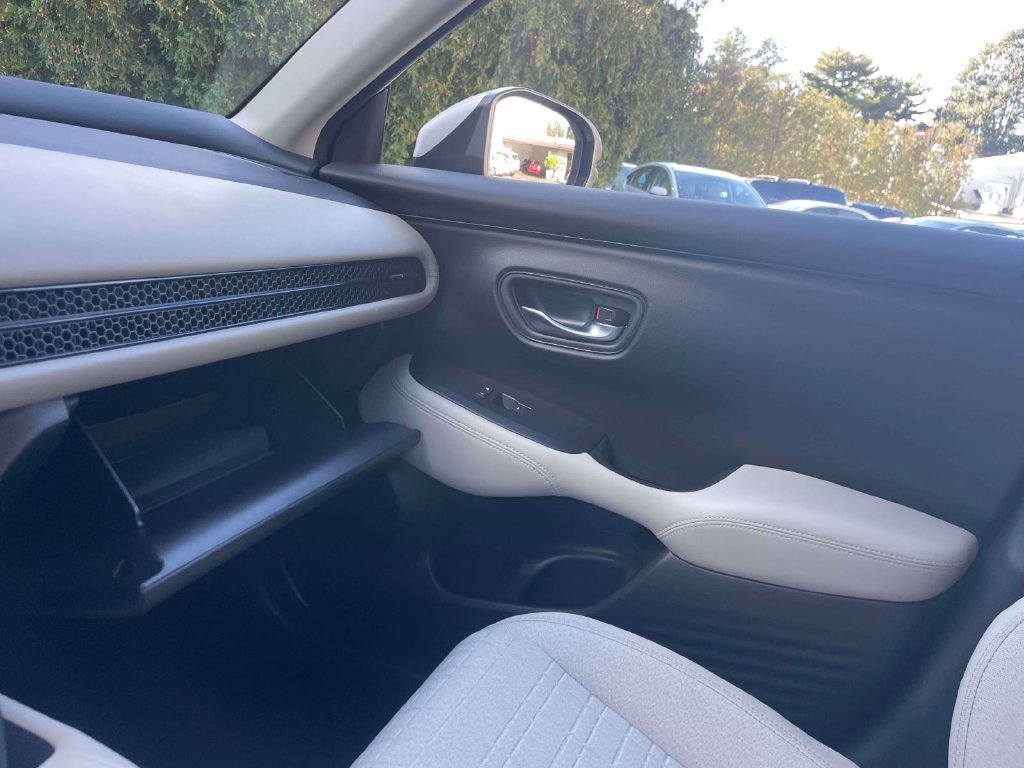Certified 2024 Honda HR-V LX image 32