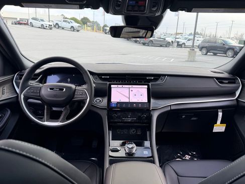 New 2025 Jeep Grand Cherokee L Limited image 21