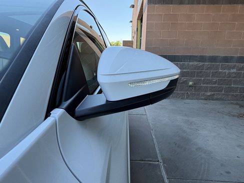 Used 2025 Audi Q6 e-tron Premium w/ Convenience Package image 12