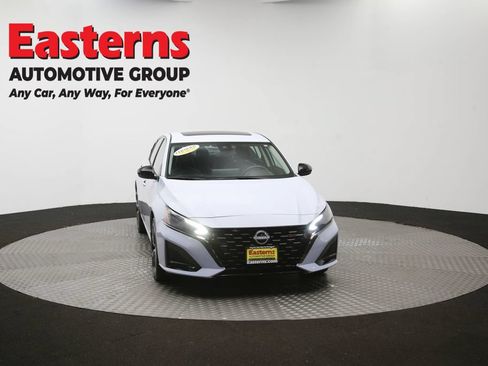 Used 2023 Nissan Altima 2.5 SR AWD/4WD image 52