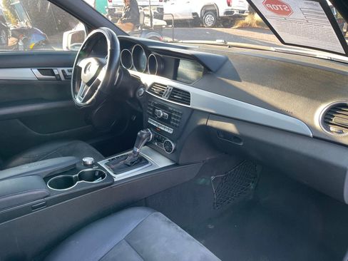 Used 2014 Mercedes-Benz C 300 4MATIC Sedan image 31