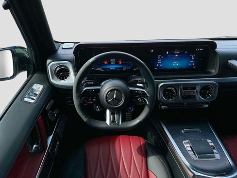Used 2025 Mercedes-Benz G 63 AMG 4MATIC image 24