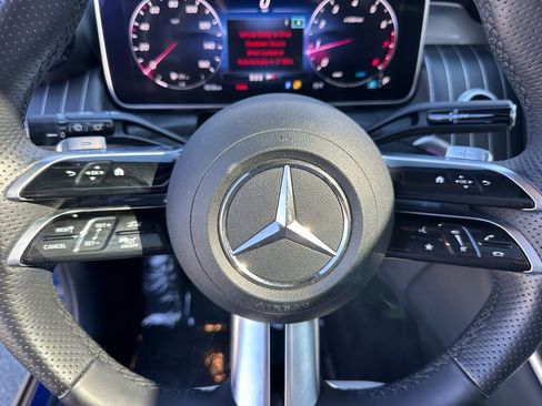 Used 2023 Mercedes-Benz GLC 300 image 28