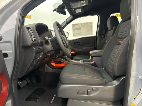 New 2026 Nissan Frontier Pro-X image 10