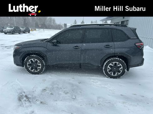 Used 2025 Subaru Forester image 1