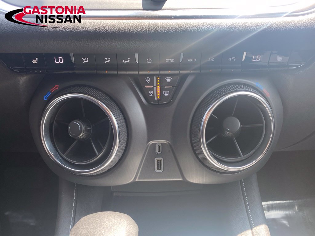 Used 2025 Chevrolet Blazer LT AWD/4WD image 30