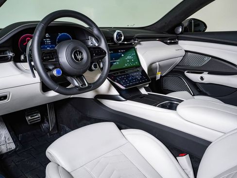 Certified 2024 Maserati GranTurismo Trofeo AWD/4WD image 24