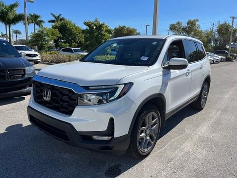 Used 2023 Honda Passport EX-L image 2