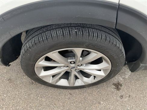 Used 2023 Ford Explorer Platinum w/ Technology Package image 19