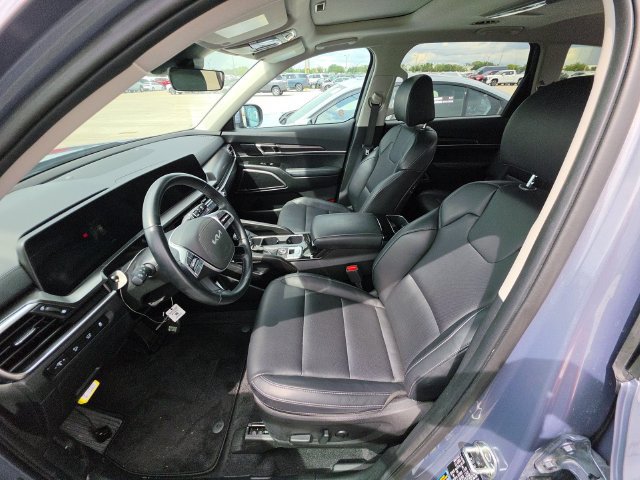 Used 2025 Kia Telluride S FWD image 8