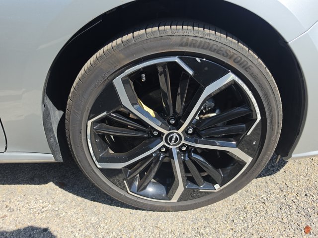 Used 2025 Nissan Altima 2.5 SR FWD image 6