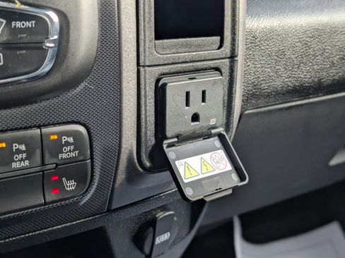 Used 2018 RAM 2500 Power Wagon w/ Luxury Group image 25