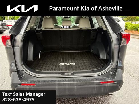 Used 2021 Toyota RAV4 XLE Premium AWD/4WD image 28