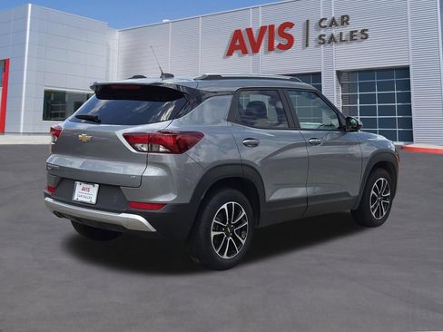 Used 2025 Chevrolet TrailBlazer LT AWD/4WD image 6
