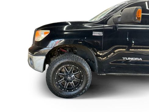 Used 2011 Toyota Tundra 4x4 CrewMax w/ TRD Off-Road Pkg image 14