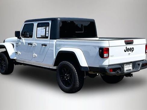 Used 2021 Jeep Gladiator Sport AWD/4WD image 4