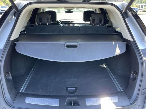 Used 2018 Cadillac XT5 Luxury w/ Driver Awareness Package AWD/4WD image 10