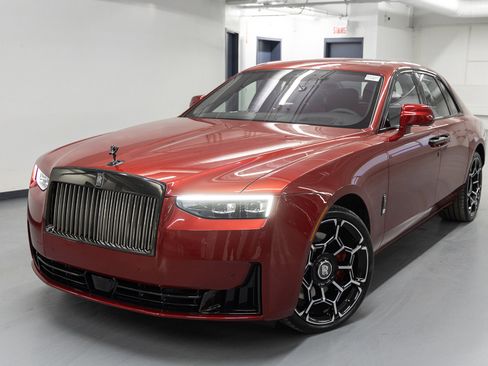 Used 2025 Rolls-Royce Ghost Black Badge image 14