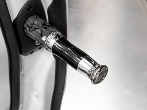 Used 2021 Rolls-Royce Cullinan Black Badge AWD/4WD image 46